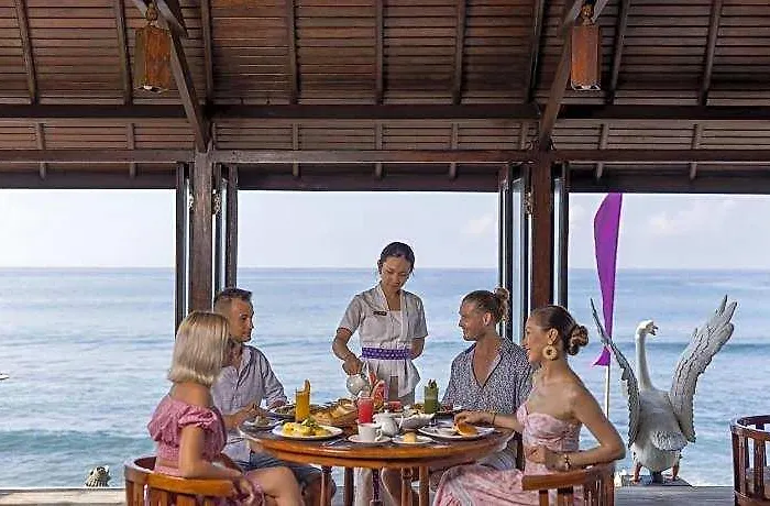 Desa Swan & Spa, 4* Keramas